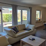 Apartman Haus & *